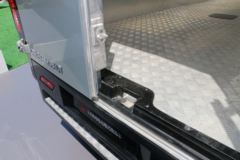 一汽 解放 4.5T 6米纯电动厢式运输车99.5kWh