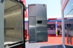 一汽 解放 4.5T 6米纯电动厢式运输车99.5kWh
