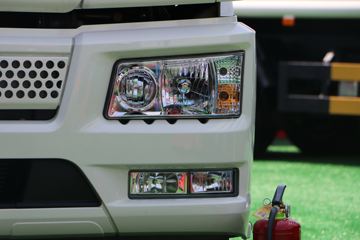 һ����� J6L 4X2����������(������)(CHD5121TCAJFBEV)ͼƬ