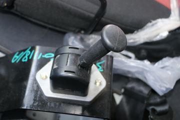 һ����� J6L 4X2����������(������)(CHD5121TCAJFBEV)ͼƬ