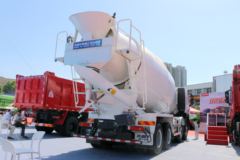 上汽红岩 杰狮C500e 350马力 8X4 7.01方混凝土搅拌车(瑞江牌)(WL5311GJBCQ30)