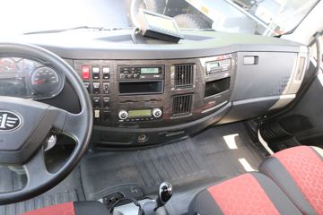 һ����� J6L 4X2����������(������)(CHD5121TCAJFBEV)ͼƬ