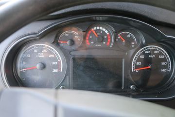 һ����� J6L 4X2����������(������)(CHD5121TCAJFBEV)ͼƬ