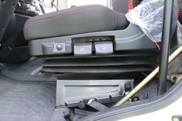 һ����� J6L 4X2����������(������)(CHD5121TCAJFBEV)ͼƬ