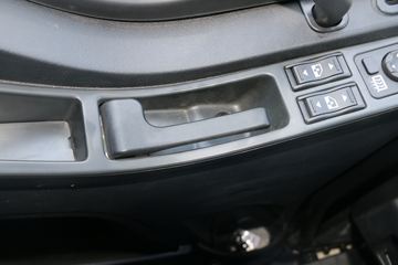 һ����� J6L 4X2����������(������)(CHD5121TCAJFBEV)ͼƬ