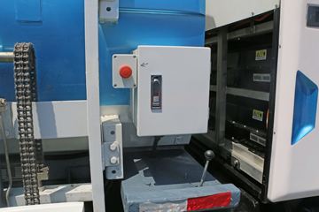 һ����� J6L 4X2����������(������)(CHD5121TCAJFBEV)ͼƬ