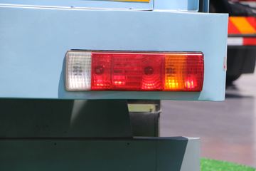 һ����� J6L 4X2����������(������)(CHD5121TCAJFBEV)ͼƬ