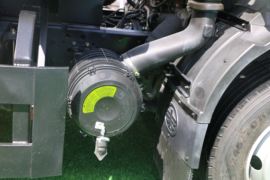 一汽解放轻卡底盘&nbsp;油罐车底盘图片