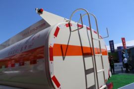 一汽解放轻卡底盘&nbsp;油罐车上装图片