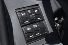 一汽解放 新J6P 440马力 8X4 LNG混凝土搅拌车(凌宇牌)(国六)(CA5310GJBP66M25L1T4E6)