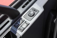 一汽解放 新J6P 440马力 8X4 LNG混凝土搅拌车(凌宇牌)(国六)(CA5310GJBP66M25L1T4E6)