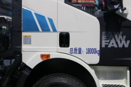 一汽解放底盘&nbsp;扫路车外观图片