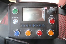 一汽解放底盘&nbsp;扫路车驾驶室图片