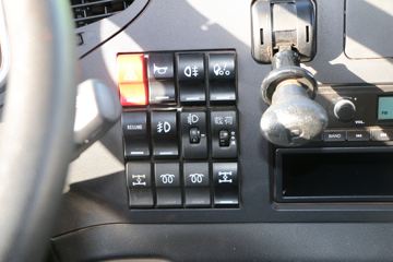 һ����� J6P 420���� 6X4 �������ó�(��������)(KNL5341THB)ͼƬ