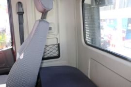 太脱拉&nbsp;载货车驾驶室                                               图片