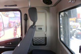 太脱拉&nbsp;载货车驾驶室                                               图片