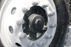 长征汽车 410马力 6X4 5.8米LNG自卸式垃圾车底盘(CZ5251ZLJSU45L)