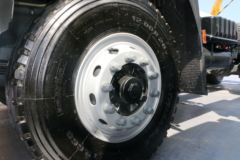 长征汽车 410马力 6X4 5.8米LNG自卸式垃圾车底盘(CZ5251ZLJSU45L)