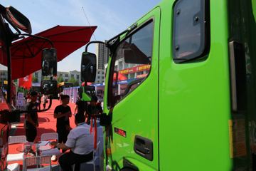 ���� ����ES3 130���� 4X2 3.8����ж��ͼƬ