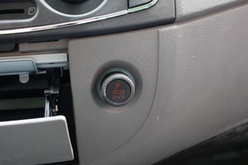 ���� ����F7 95���� 4X2 4.2��������ж��(����)(EQ3041S3GDF)ͼƬ