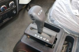 德龙L3000&nbsp;电动垃圾车驾驶室图片