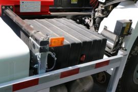 德龙L3000&nbsp;电动垃圾车底盘图片