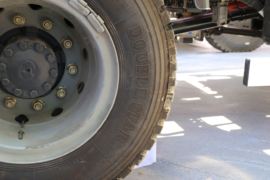 德龙L3000&nbsp;电动垃圾车底盘图片