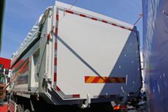 陕汽重卡 德龙新M3000 380马力 8X4 5.8米 LNG自卸车(SX5258ZLJMB404TL)