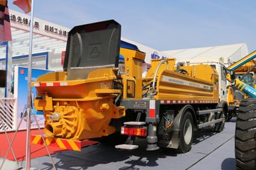 重汽豪沃底盘 泵车&nbsp;泵车外观                                                图片