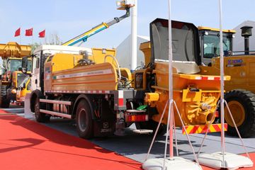 重汽豪沃底盘 泵车&nbsp;泵车外观                                                图片