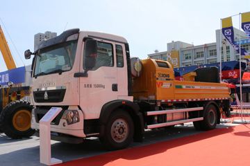 重汽豪沃底盘 泵车&nbsp;泵车外观                                                图片