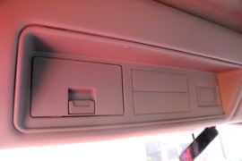 华菱M5&nbsp;混凝土搅拌车驾驶室                                               图片