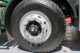 华菱M5&nbsp;混凝土搅拌车底盘                                                图片