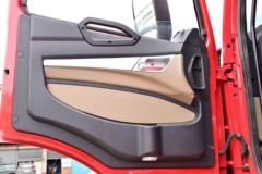 中国重汽 豪瀚N5G重卡 340马力 8X4 9.5米栏板载货车底盘(ZZ1315N4663E1)