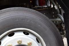 中国重汽 豪瀚N5G重卡 340马力 8X4 9.5米栏板载货车底盘(ZZ1315N4663E1)