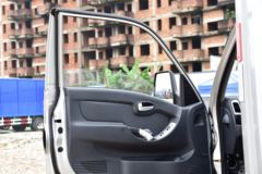 凯马 锐航X1 1.5L 110马力 3.93米单排厢式微卡(KMC5033XXYHQ32D5)