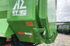 上汽红岩 杰狮C500 390马力 6X4 6米自卸车(CQ5256ZLJHXDG424L)