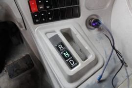 Q1&nbsp;电动牵引车驾驶室图片