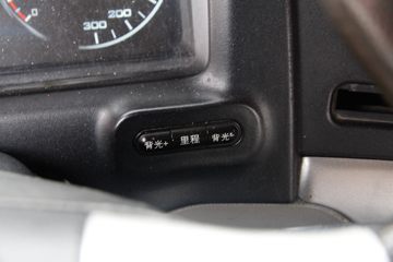 ���ǵ� Q1 31.5T 4X2 ���綯ǣ����217.6kWhͼƬ