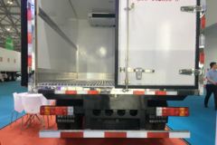 解放 J6F 154马力 4X2 4.13米冷藏车(CA5044XLCP40K2L1E5A84)