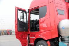 江铃重汽 威龙HV5重卡 460马力 6X4 LNG牵引车(国六)