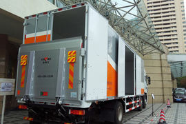 悬臂式尾板&nbsp;液压尾板外观图片