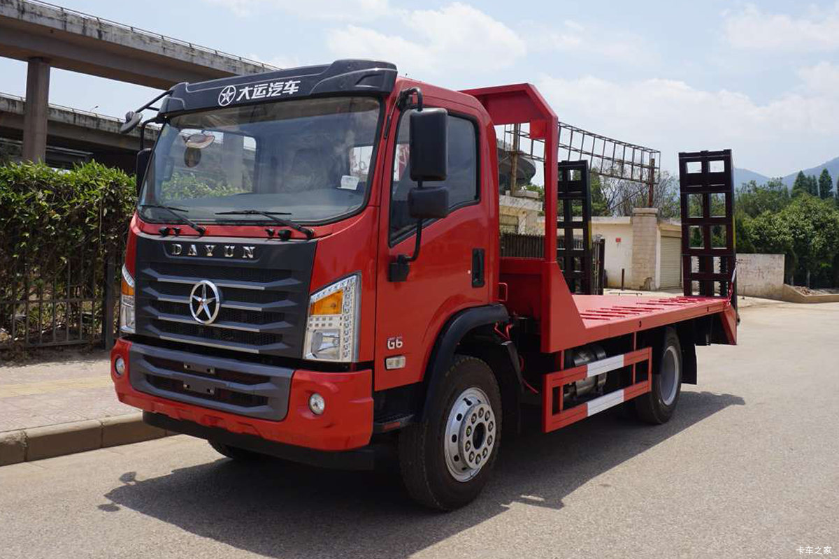 大运 G6 200马力 4X2 平板运输车