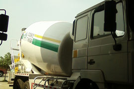 中国重汽HOKA&nbsp;混凝土搅拌车外观                                                图片