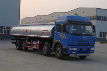 解放 悍威(J5M) 240马力 8X2 化工液体运输车(神狐牌)(HLQ5240GHYC)