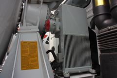 中国重汽 HOWO 375马力 8X4 混凝土搅拌车(亚特重工牌)(TZ5317GJBZN6)