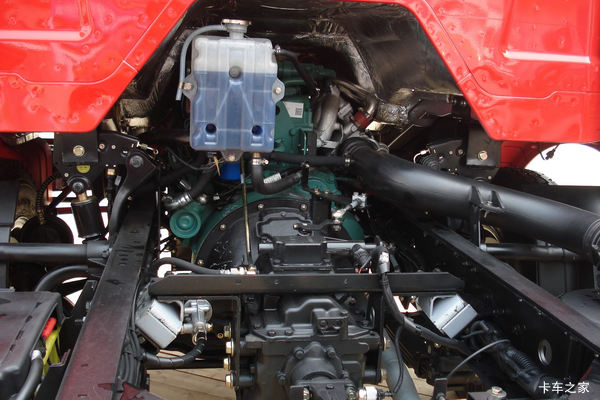 特惠:2018款 J6L 质惠版 6.8米