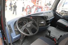 解放 J6P重卡 420马力 6X4 AMT自动挡牵引车(55周年纪念版)(CA4250P66K24T1A3HE)