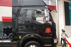 解放 J6P重卡 420马力 6X4 AMT自动挡牵引车(55周年纪念版)(CA4250P66K24T1A3HE)