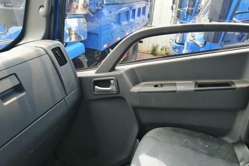 �Ĵ��ִ� ��Խ 140���� 4X2 4.3����ж��ͼƬ